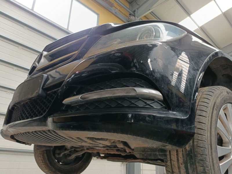 Recambio de paragolpes delantero para mercedes-benz clase c coupé (c204) c 220 cdi (204.302) referencia OEM IAM   