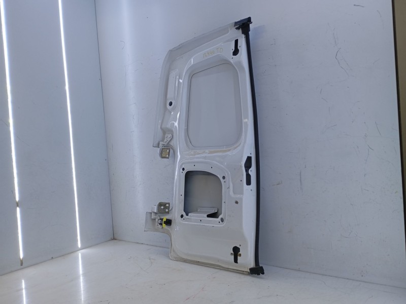 Recambio de porton trasero derecho para toyota proace city referencia OEM IAM   E4-B4-6