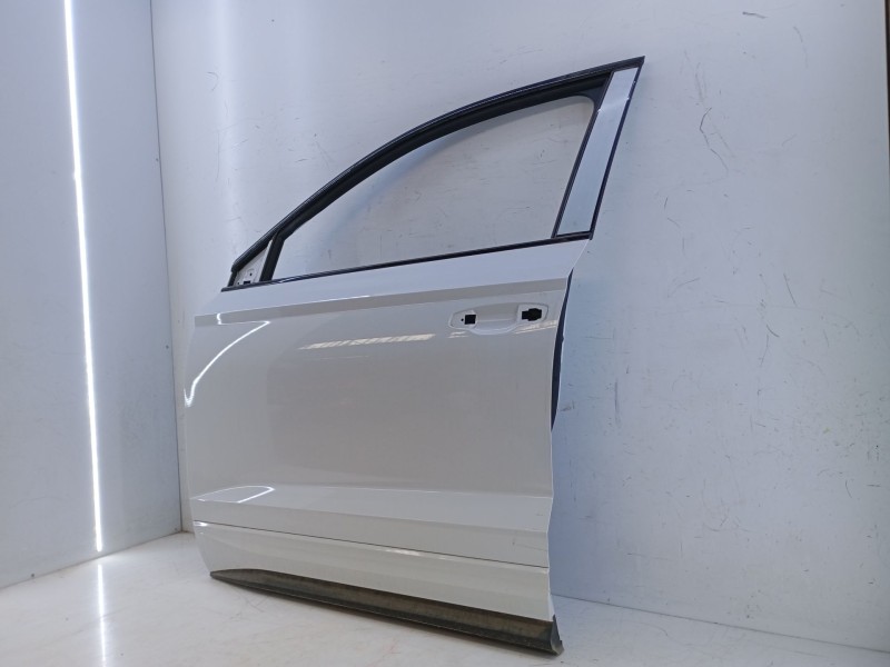 Recambio de puerta delantera izquierda para skoda karoq 2.0 tdi nu7 referencia OEM IAM   