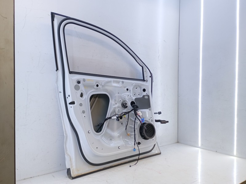 Recambio de puerta delantera izquierda para skoda karoq 2.0 tdi nu7 referencia OEM IAM   