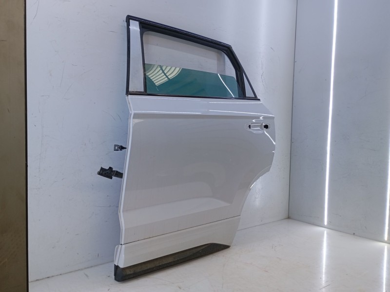 Recambio de puerta trasera izquierda para skoda karoq 2.0 tdi nu7 referencia OEM IAM   E4-B4-6