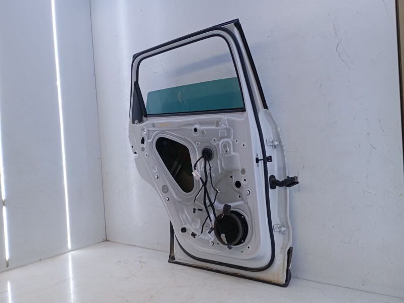 Recambio de puerta trasera izquierda para skoda karoq 2.0 tdi nu7 referencia OEM IAM   E4-B4-6