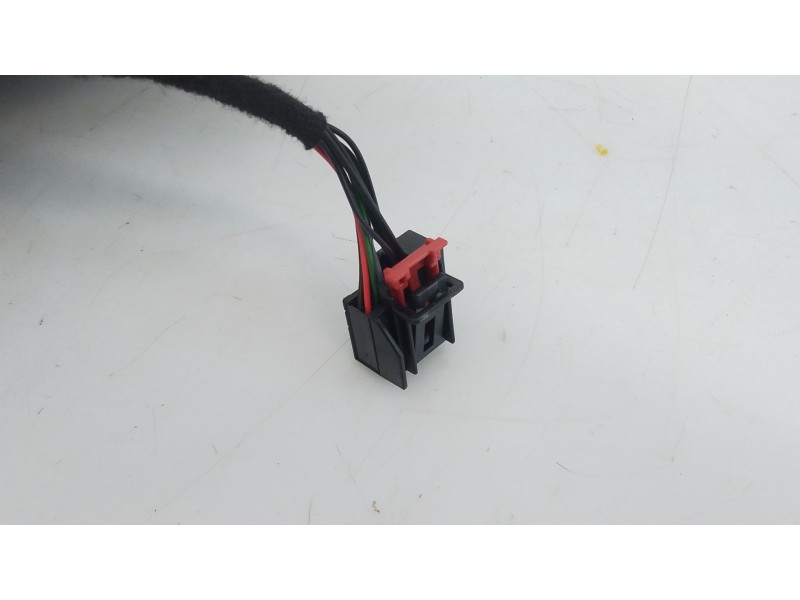 Recambio de retrovisor izquierdo electrico para skoda karoq 2.0 tdi nu7 referencia OEM IAM   