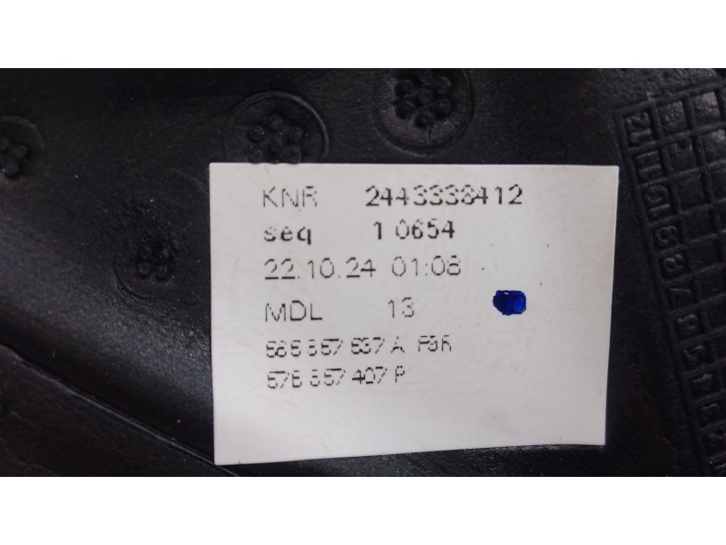 Recambio de retrovisor izquierdo electrico para skoda karoq 2.0 tdi nu7 referencia OEM IAM   