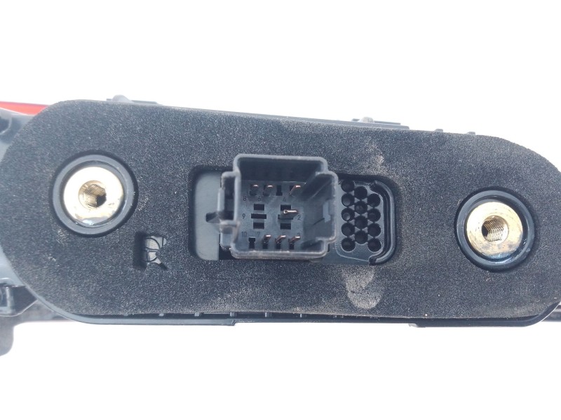 Recambio de piloto trasero derecho porton para skoda karoq 2.0 tdi nu7 referencia OEM IAM   