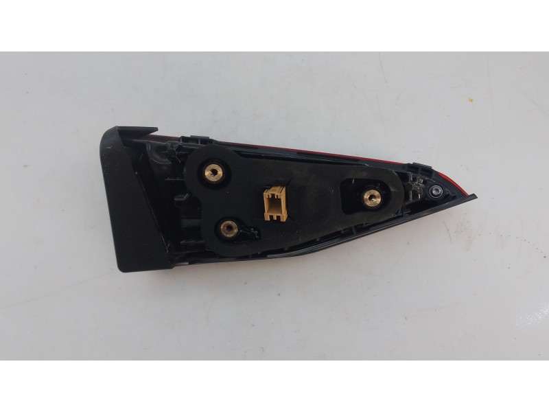 Recambio de piloto trasero derecho porton para skoda octavia iv nx3 vrs 2.0 tsi referencia OEM IAM   