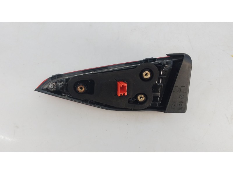 Recambio de piloto trasero izquierdo porton para skoda octavia nx3 referencia OEM IAM   