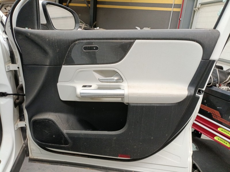 Recambio de guarnecido puerta delantera derecha para mercedes-benz gla (h247) gla 200 d (247.712) referencia OEM IAM   