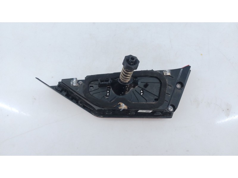 Recambio de piloto trasero izquierdo porton para bmw 1 (f40) 118 d referencia OEM IAM   