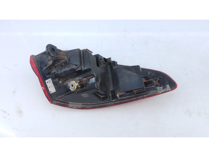 Recambio de piloto trasero derecho para bmw 1 (f40) 116 d referencia OEM IAM   