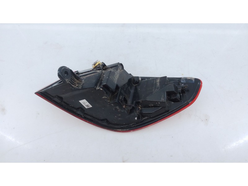 Recambio de piloto trasero izquierdo para bmw 1 (f40) 118 d referencia OEM IAM   