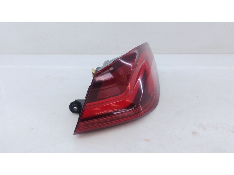 Recambio de piloto trasero derecho para bmw 1 (f40) 118 d referencia OEM IAM   