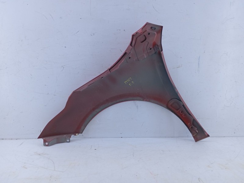 Recambio de aleta delantera derecha para kia ceed (cd) 1.4 t-gdi referencia OEM IAM   E4-B3-1