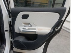 GUARNECIDO PUERTA TRASERA DERECHA 