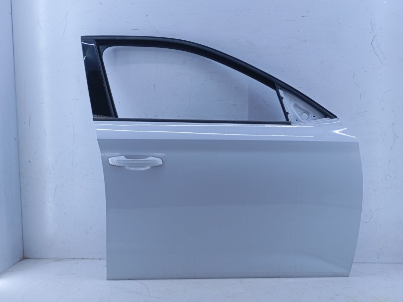 Recambio de puerta delantera derecha para skoda scala (nw1) 1.5 tsi referencia OEM IAM   E4-B4-8