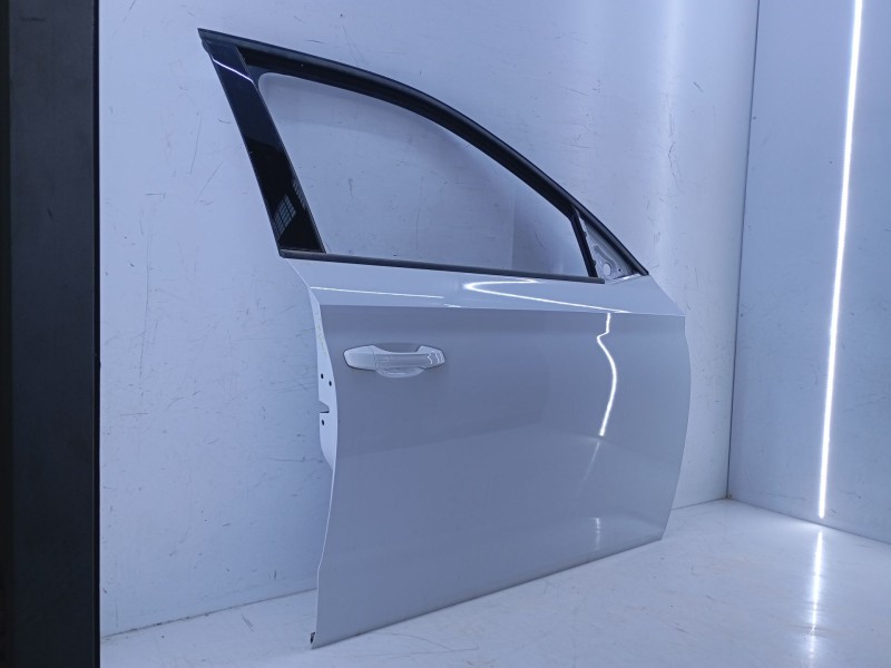 Recambio de puerta delantera derecha para skoda scala (nw1) 1.5 tsi referencia OEM IAM   E4-B4-8