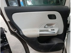 GUARNECIDO PUERTA TRASERA IZQUIERDA 