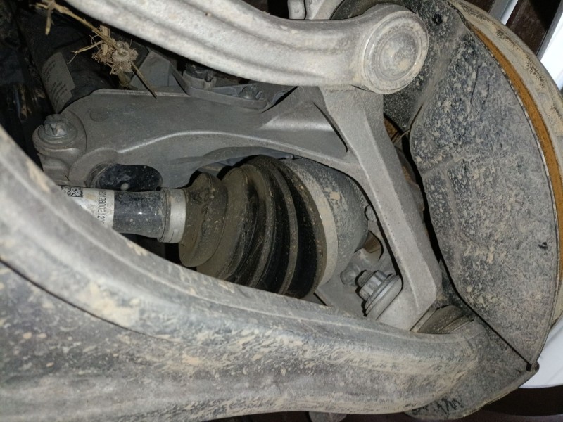 Recambio de mangueta delantera derecha para mercedes-benz gla (h247) gla 200 d (247.712) referencia OEM IAM   