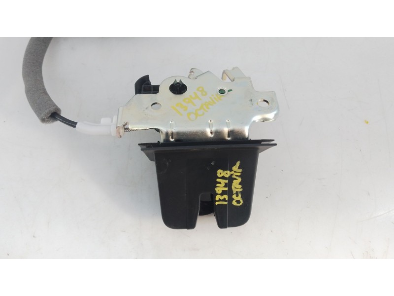 Recambio de cerradura maletero / porton para skoda octavia iv nx3 vrs 2.0 tsi referencia OEM IAM   