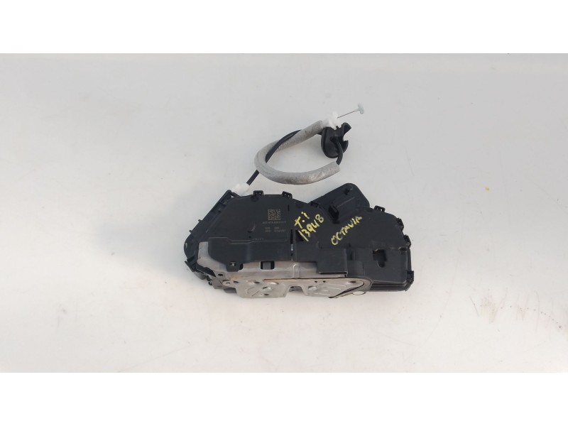 Recambio de cerradura puerta trasera izquierda para skoda octavia iv nx3 vrs 2.0 tsi referencia OEM IAM   