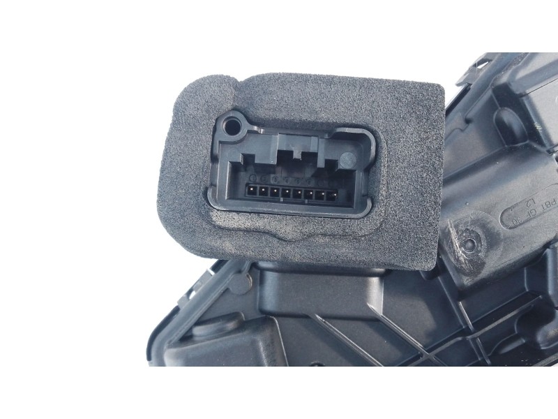 Recambio de cerradura puerta trasera izquierda para skoda octavia nx3 referencia OEM IAM   