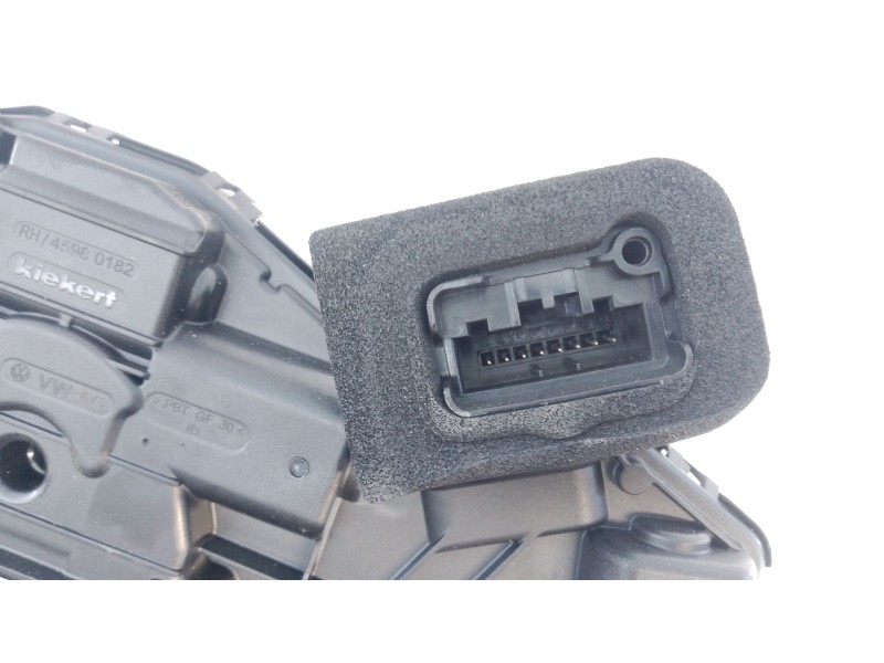Recambio de cerradura puerta trasera derecha para skoda octavia nx3 referencia OEM IAM   