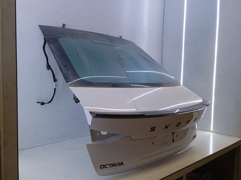 Recambio de porton trasero para skoda octavia iv nx3 vrs 2.0 tsi referencia OEM IAM   