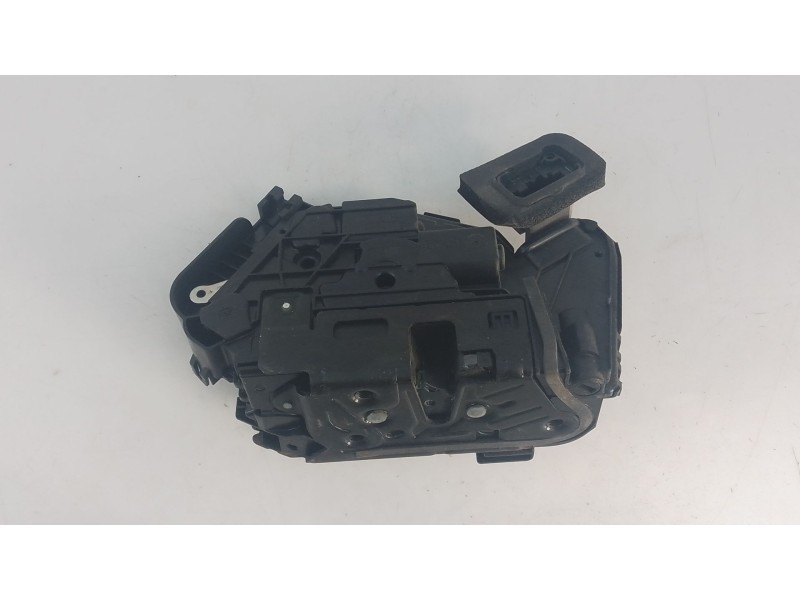 Recambio de cerradura puerta delantera derecha para cupra ateca 2.0tsi 4drive referencia OEM IAM   