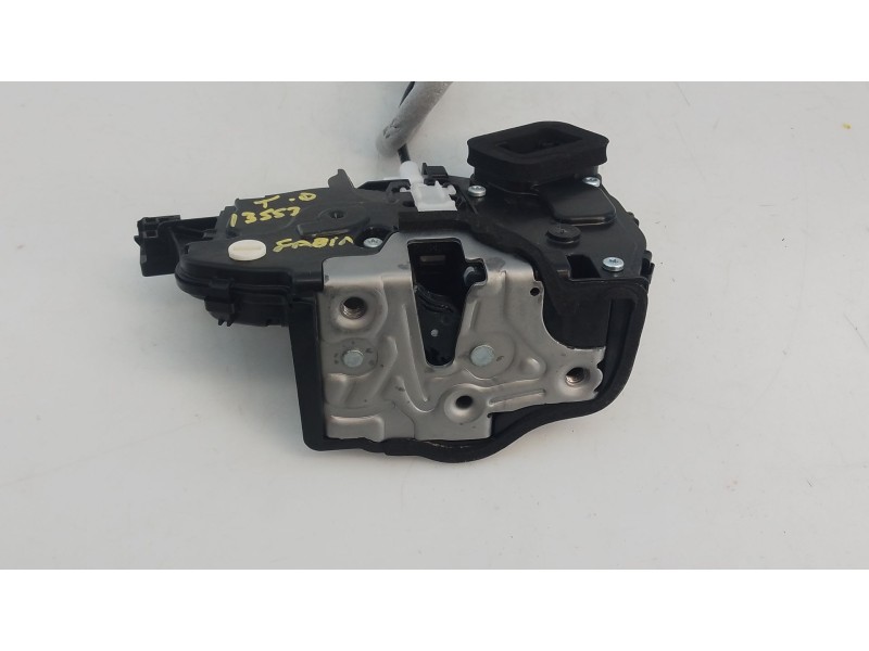 Recambio de cerradura puerta trasera derecha para skoda fabia iv (pj3) 1.0 tsi referencia OEM IAM   