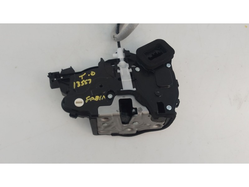 Recambio de cerradura puerta trasera derecha para skoda fabia iv (pj3) 1.0 tsi referencia OEM IAM   