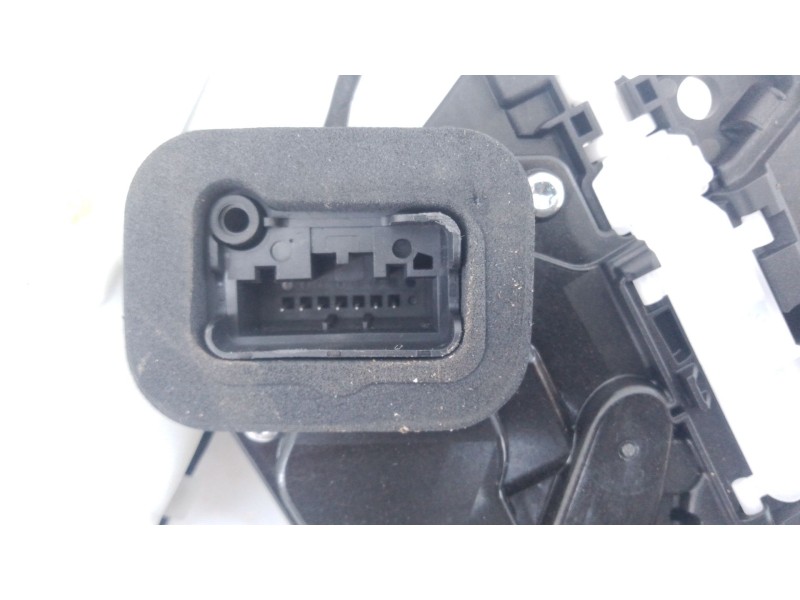 Recambio de cerradura puerta delantera izquierda para skoda octavia iv combi nx5 1.5 tsi referencia OEM IAM   