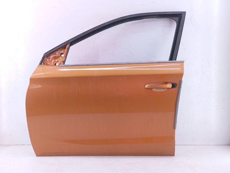 Recambio de puerta delantera izquierda para skoda fabia iv (pj3) 1.0 tsi referencia OEM IAM   E4-B4-8