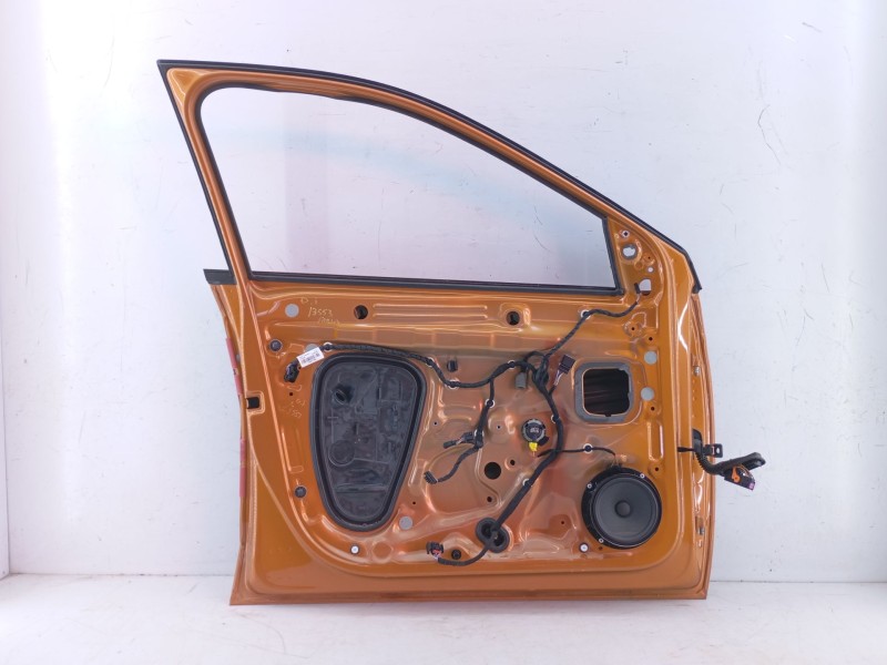 Recambio de puerta delantera izquierda para skoda fabia iv (pj3) 1.0 tsi referencia OEM IAM   E4-B4-8