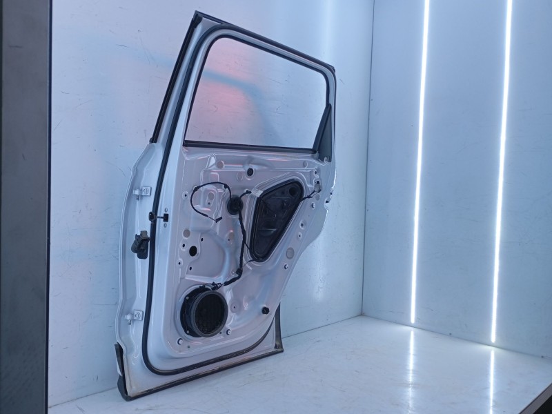 Recambio de puerta trasera derecha para skoda karoq 2.0 tdi nu7 referencia OEM IAM   E4-B4-8