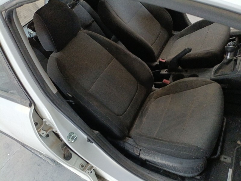 kia stonic (yb) del año 2023