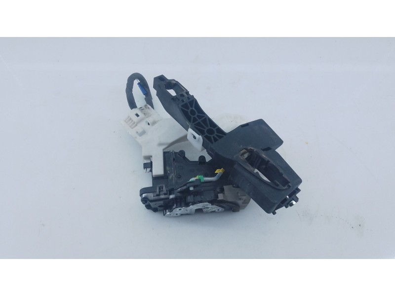 Recambio de cerradura puerta trasera izquierda para kia ceed (cd) 1.4 t-gdi referencia OEM IAM   