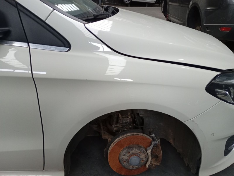 Recambio de aleta delantera derecha para mercedes-benz clase b sports tourer (w246, w242) b 200 cdi / d (246.208) referencia OEM