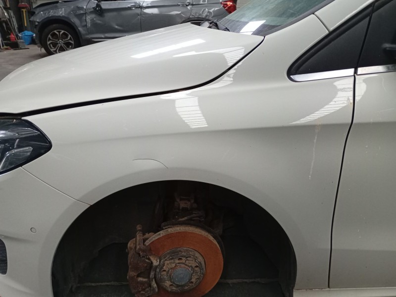 Recambio de aleta delantera izquierda para mercedes-benz clase b sports tourer (w246, w242) b 200 cdi / d (246.208) referencia O