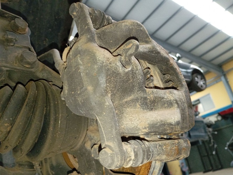 Recambio de pinza freno delantera izquierda para mercedes-benz clase b sports tourer (w246, w242) b 200 cdi / d (246.208) refere