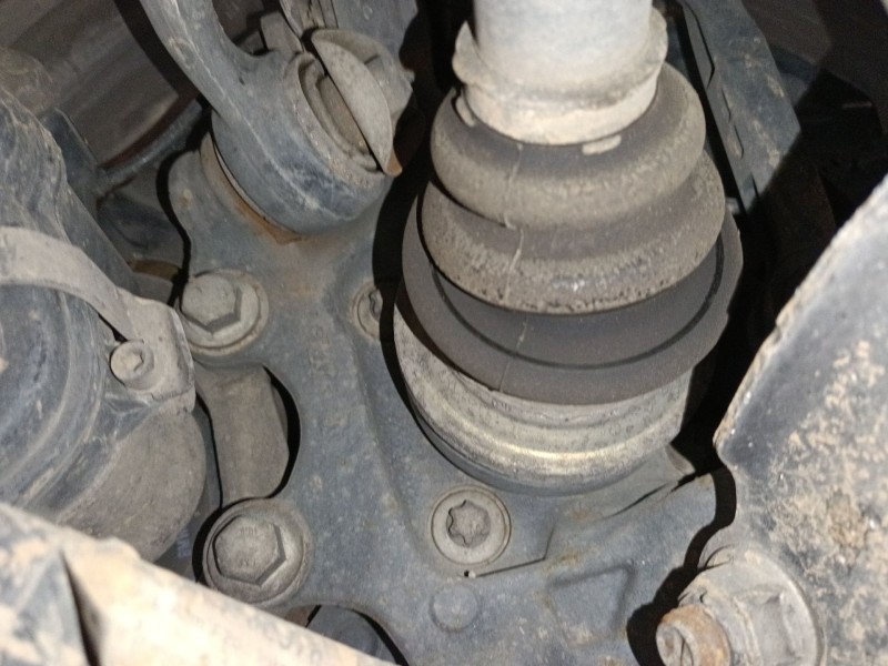 Recambio de mangueta trasera derecha para bmw x3 (f25) xdrive 20 d referencia OEM IAM   