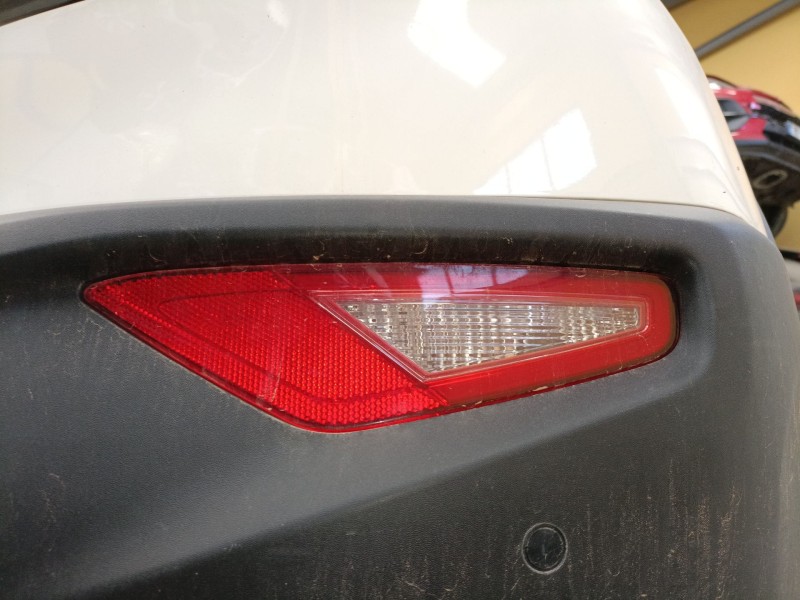 Recambio de piloto trasero derecho de paragolpes para kia stonic (yb) 1.2 cvvt referencia OEM IAM   