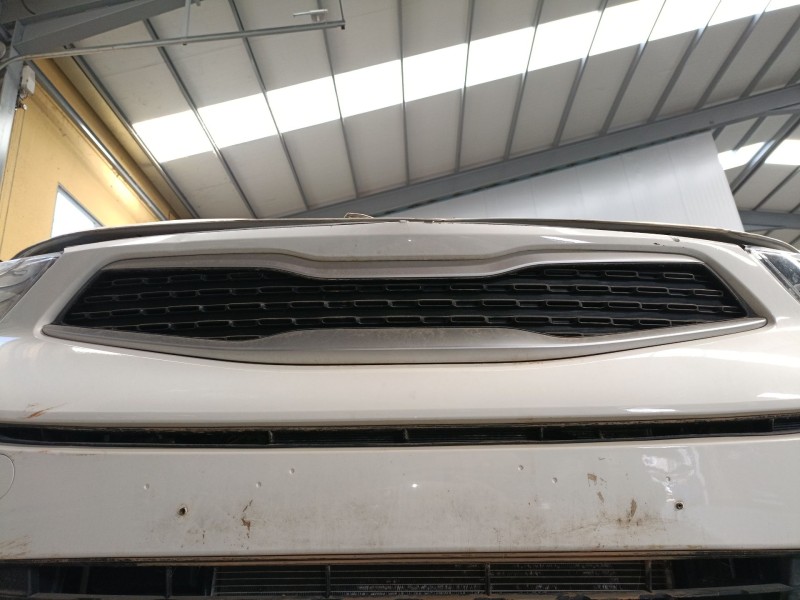 Recambio de rejilla delantera para kia stonic (yb) 1.2 cvvt referencia OEM IAM   