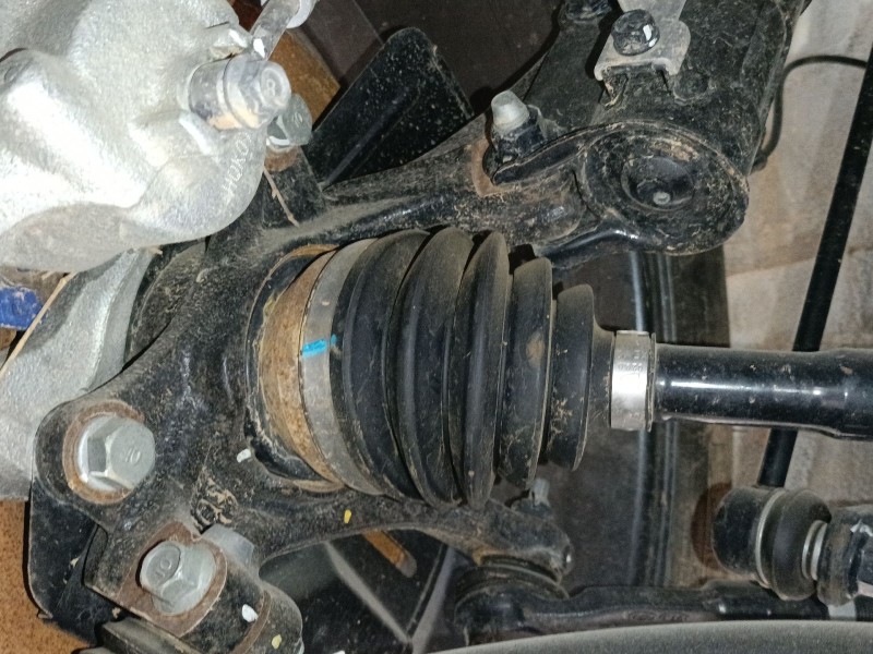 Recambio de mangueta delantera derecha para kia stonic (yb) 1.2 cvvt referencia OEM IAM   