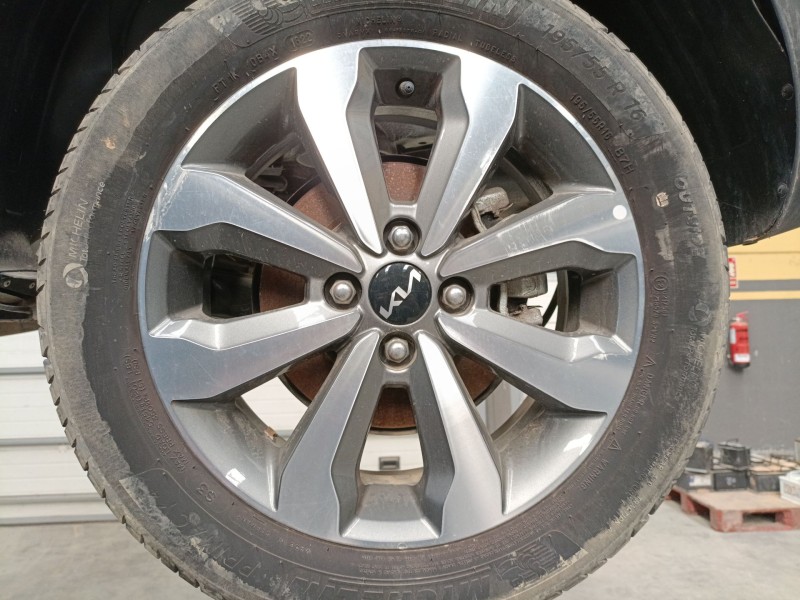 Recambio de llanta para kia stonic (yb) 1.2 cvvt referencia OEM IAM   