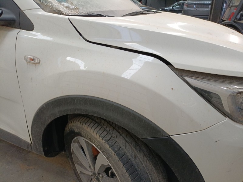 Recambio de aleta delantera derecha para kia stonic (yb) 1.2 cvvt referencia OEM IAM   