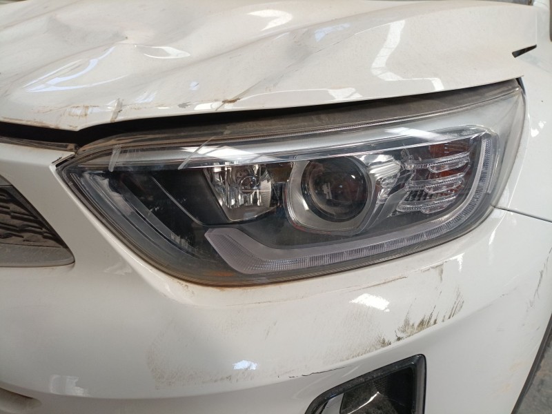 Recambio de faro izquierdo para kia stonic (yb) 1.2 cvvt referencia OEM IAM   