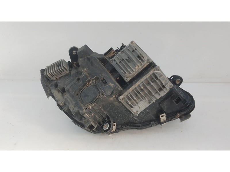Recambio de faro izquierdo xenon para mercedes-benz clase c (w205) c 220 bluetec / d (205.002, 205.004) referencia OEM IAM   