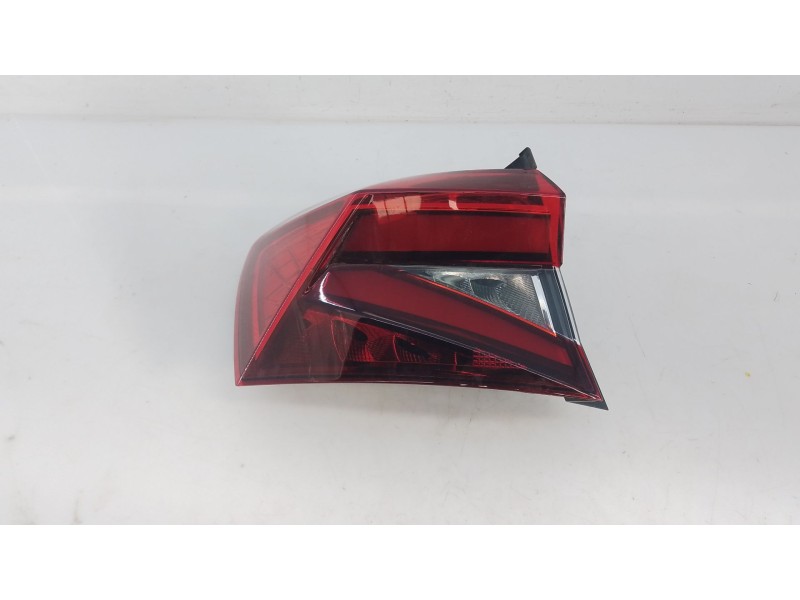 Recambio de piloto trasero izquierdo para skoda fabia iv (pj3) 1.0 tsi referencia OEM IAM   