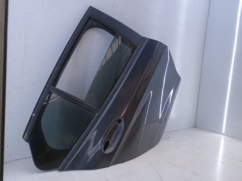 Recambio de puerta trasera derecha para bmw 1 (f40) 116 d referencia OEM IAM   E4-B4-10