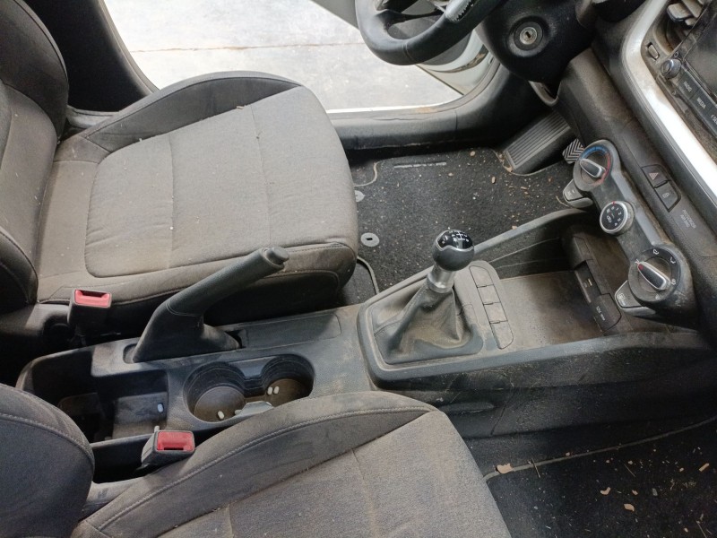 Recambio de consola central para kia stonic (yb) 1.2 cvvt referencia OEM IAM   